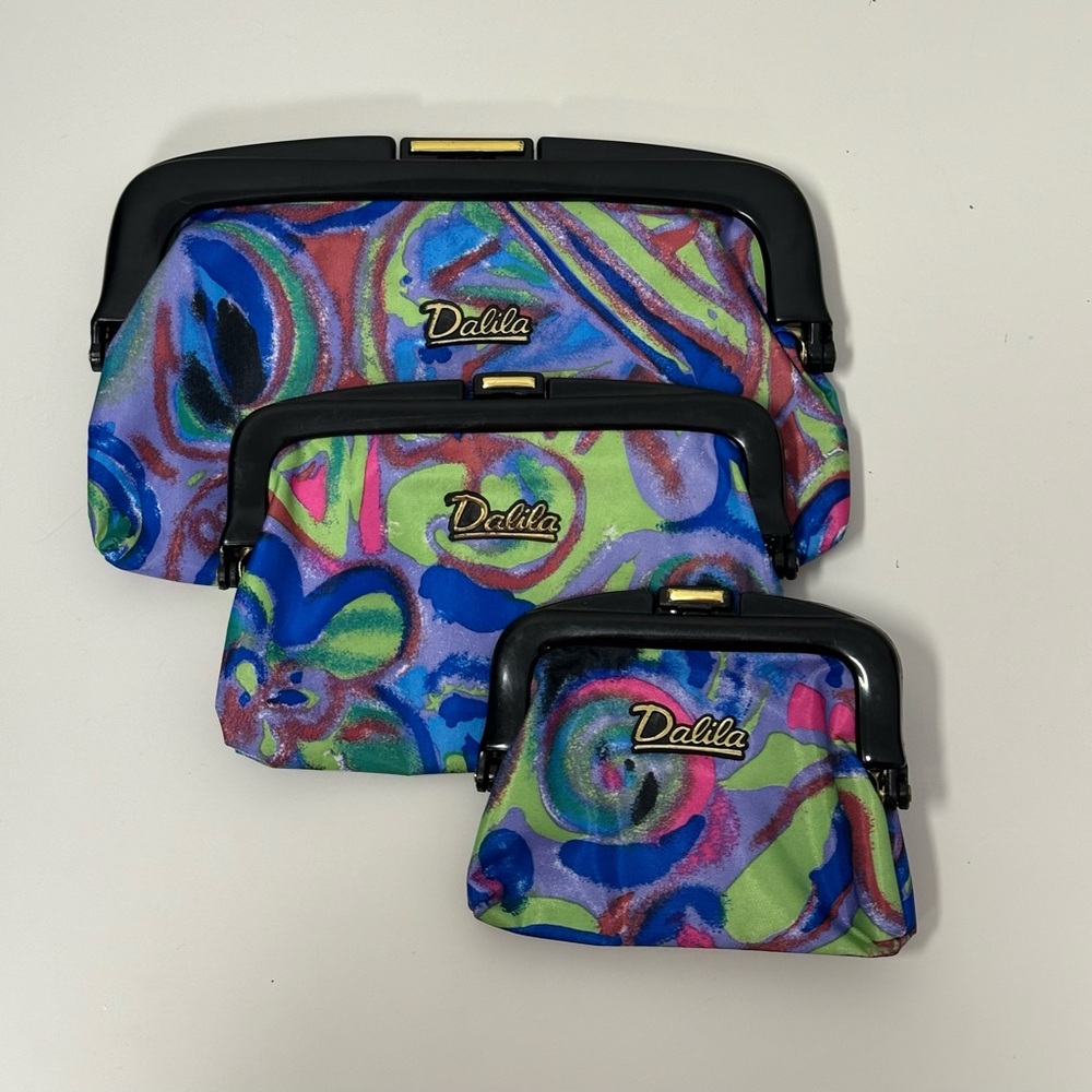 VTG DALILA 3pc bright black multi abstract pattern russian doll style bag set.